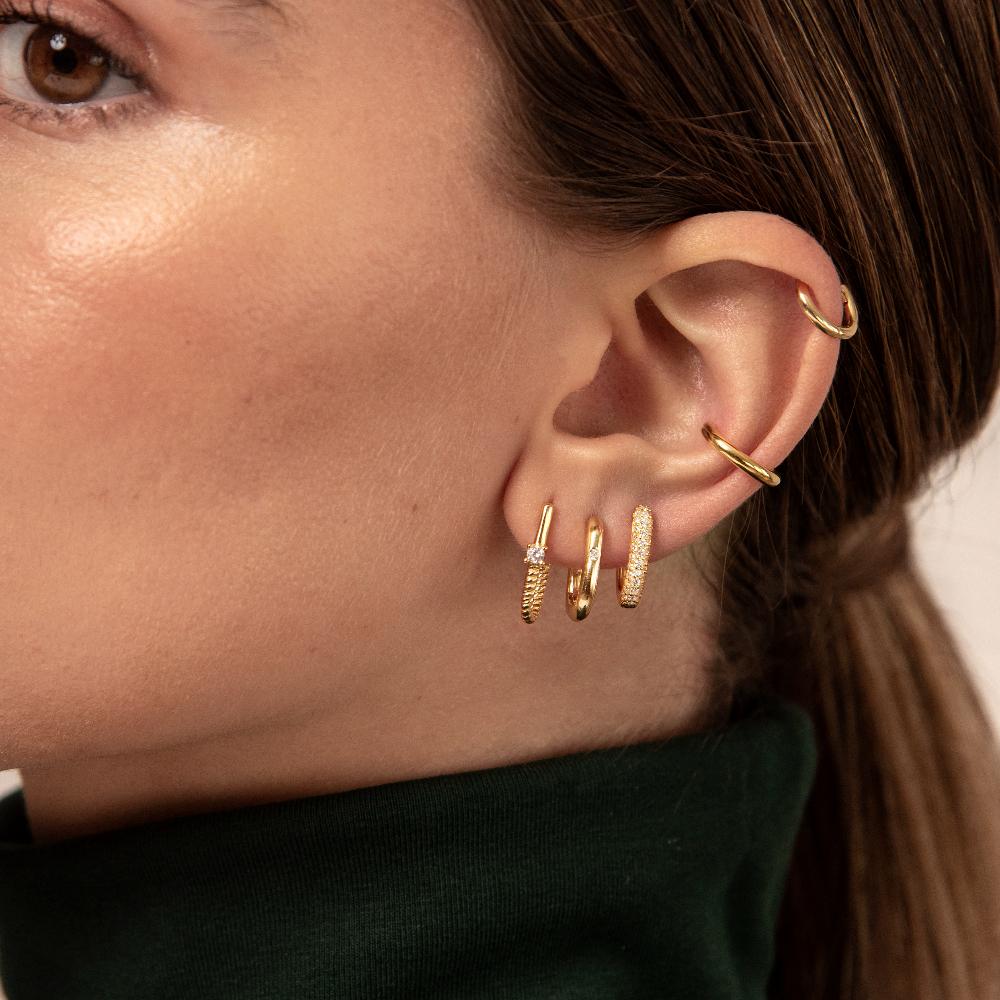 Women’s Rectangular Hoops With Central Stone Detail and Twisted Base