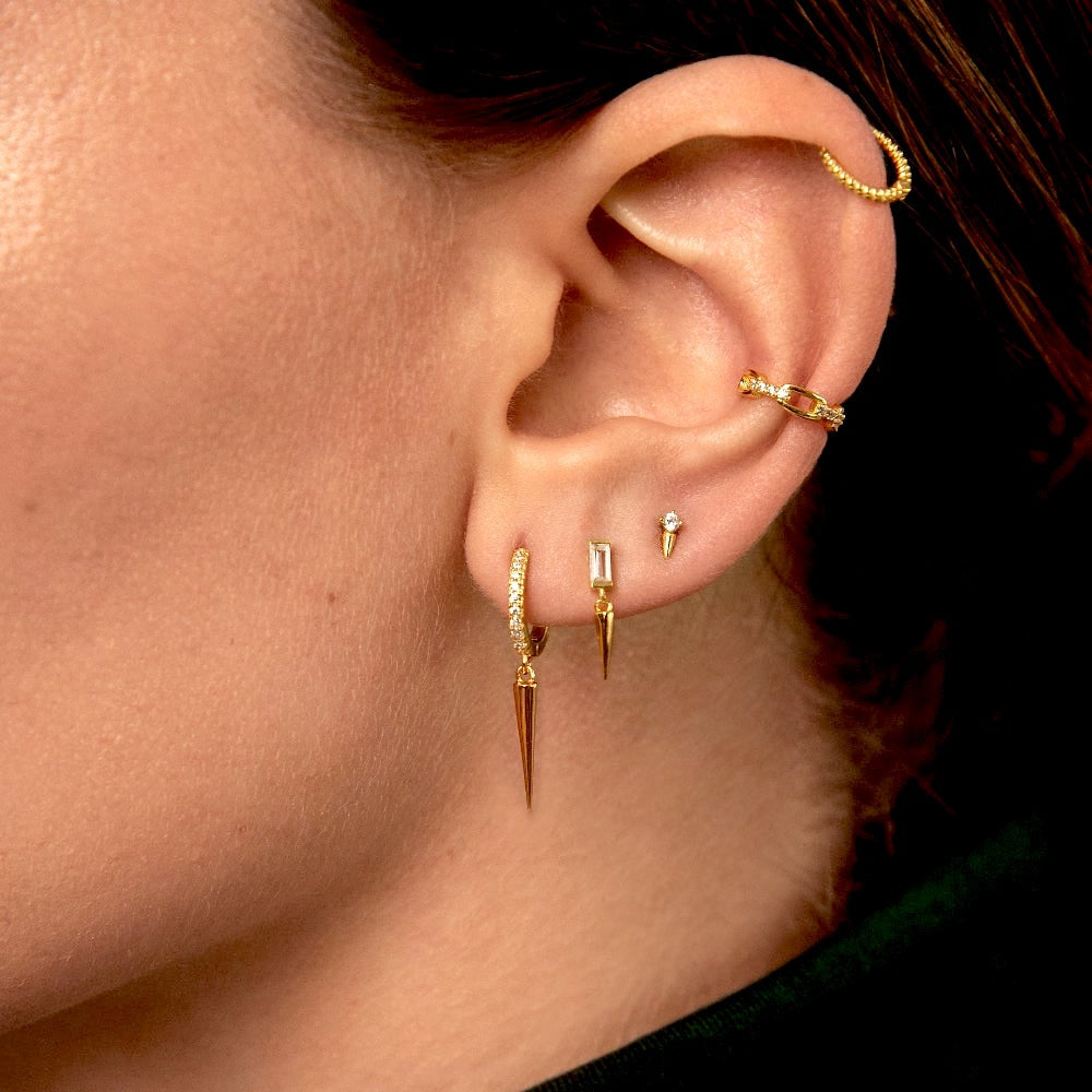 Women’s Hoops with a Pyramid-Inspired Pendant and Round Gem Arrangement