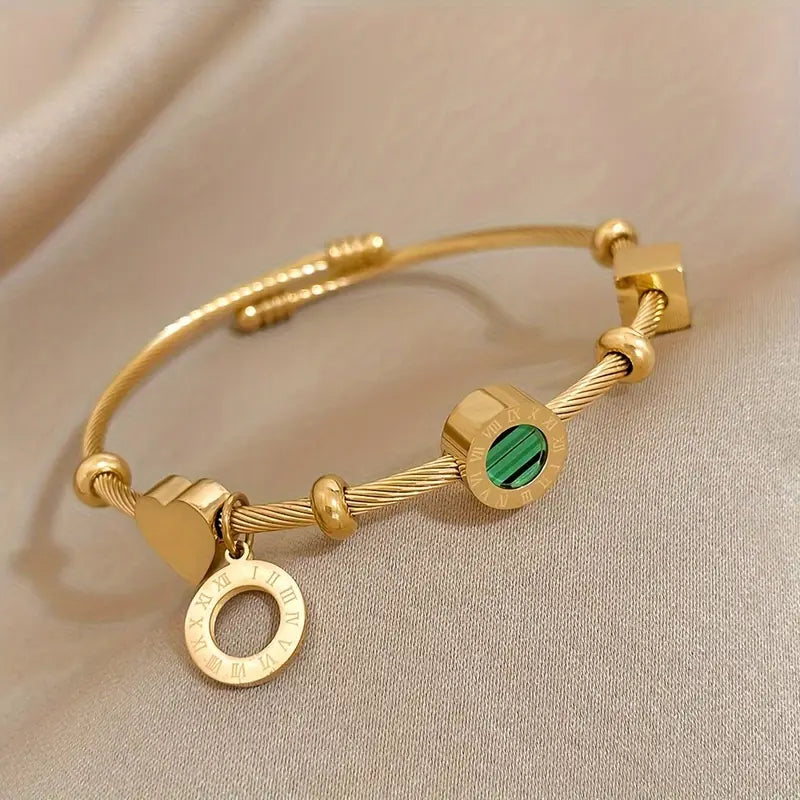 Rhian – Signature gold bracelet