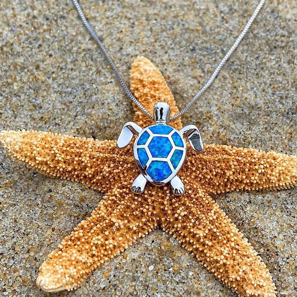 Kailea – Silver-Gold Jewelry Set with Turtle and Shimmering Stone Decorations (Necklace + Earrings)