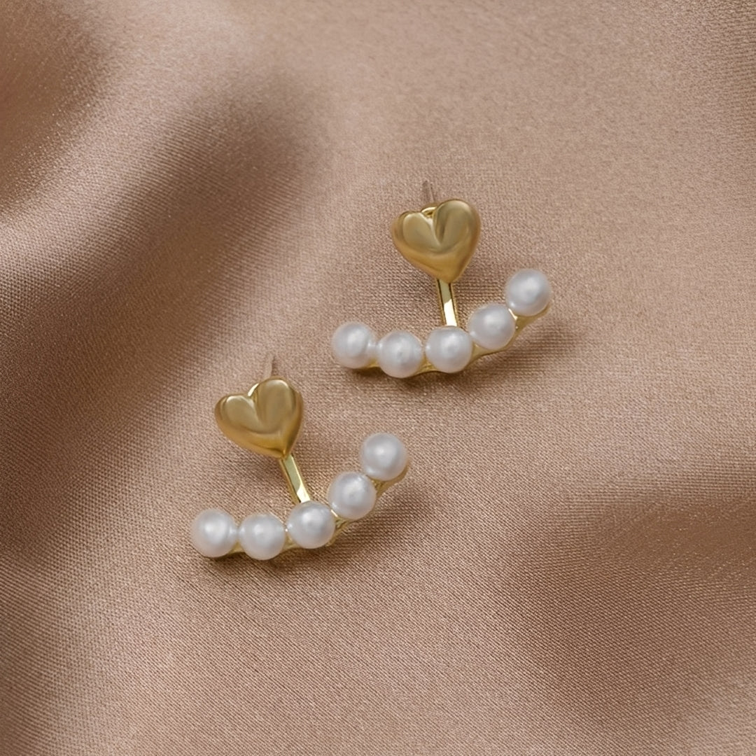 Avery – Gold heart earrings with pearls