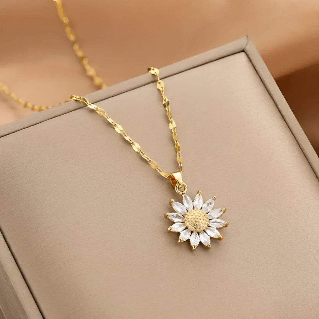 Manon – Bright sunflower necklace in gold