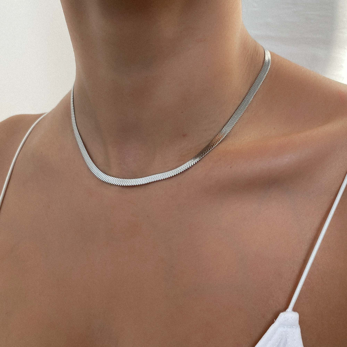 Juliette – Elegant chevron necklace