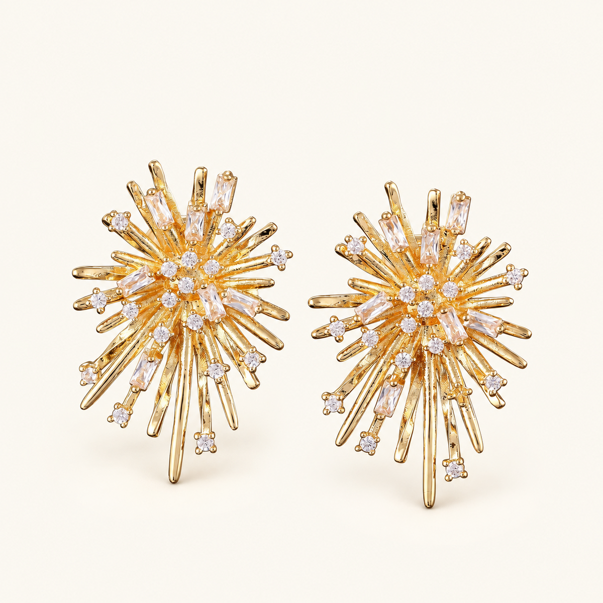 Lea – Clip earring with fire ray zirconia