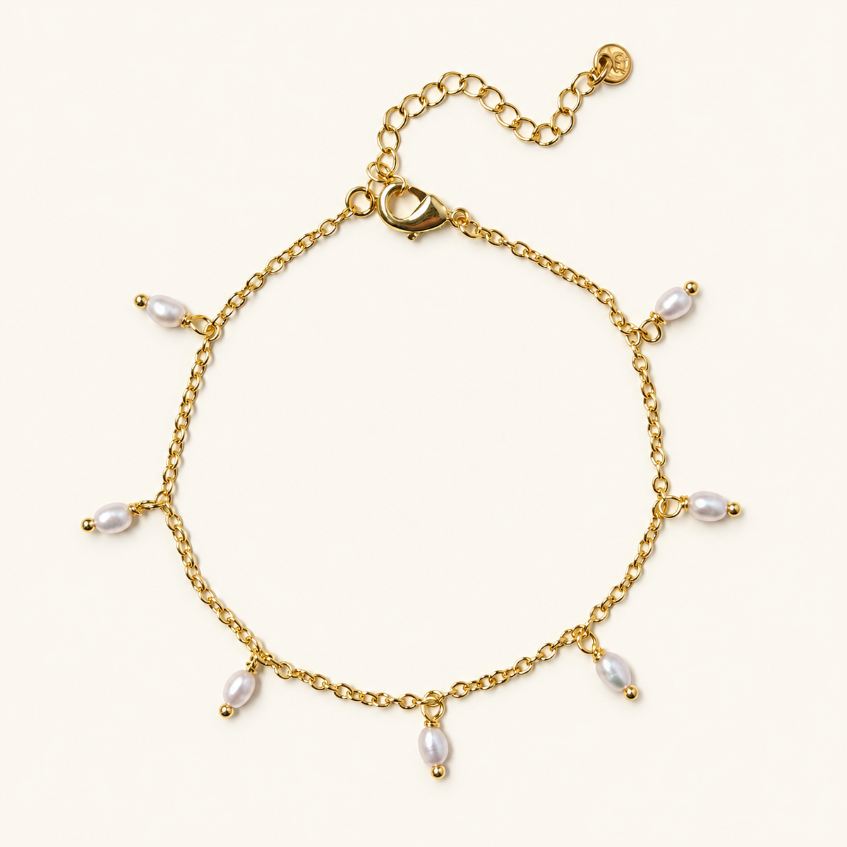 Gold freshwater chain for ankle
