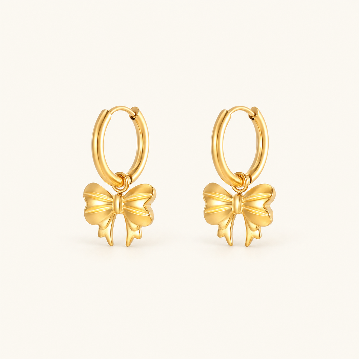 Carla – Elegant bow hoops