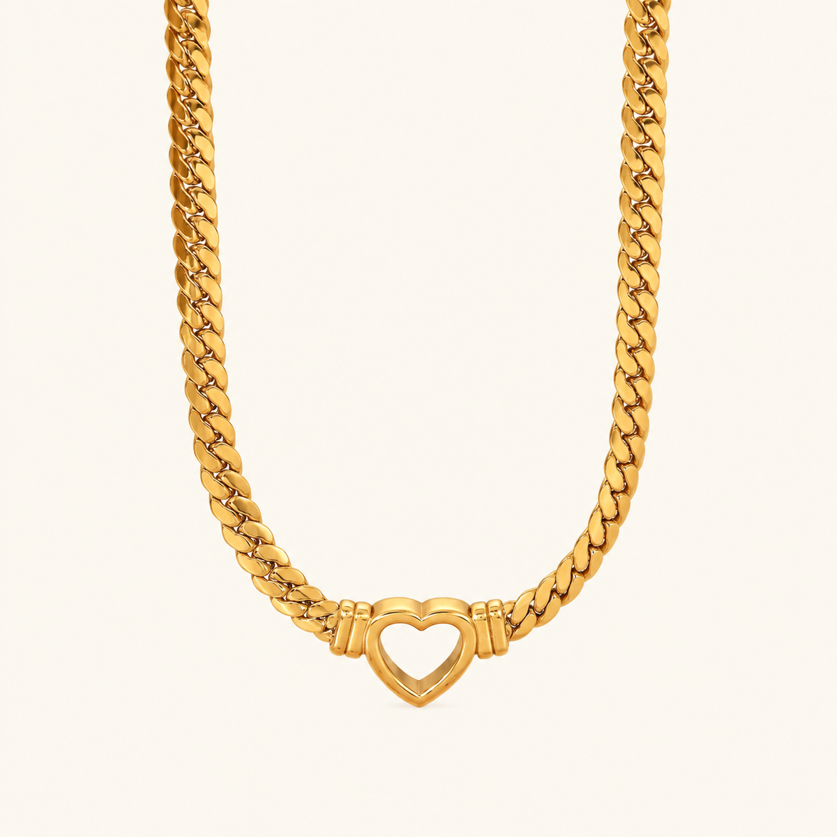 Ara – Gold heart necklace