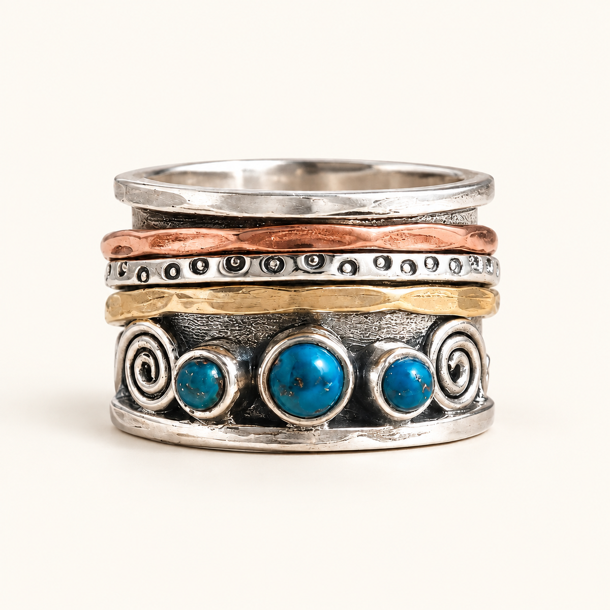 Kaia – Bohemian meditation ring with sapphire