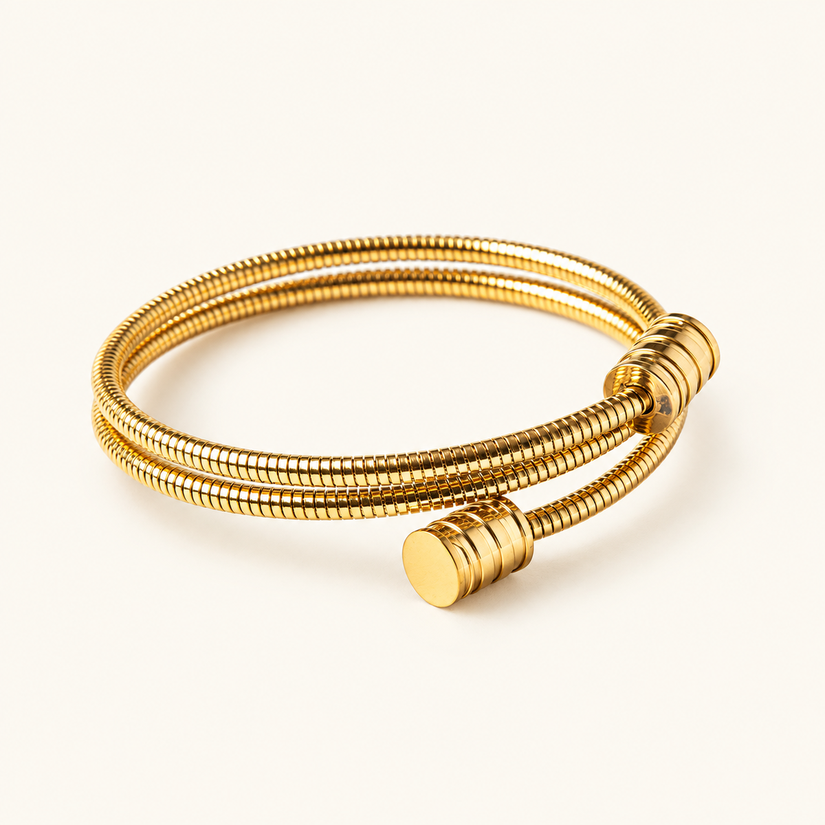 Angie – Bracelet with twisted design in gold