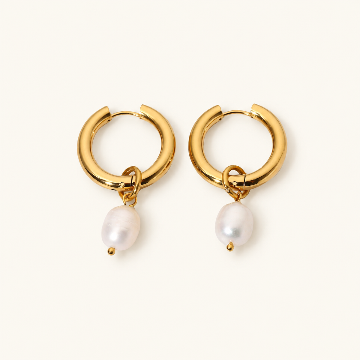 Ada – Elegant pearl earrings