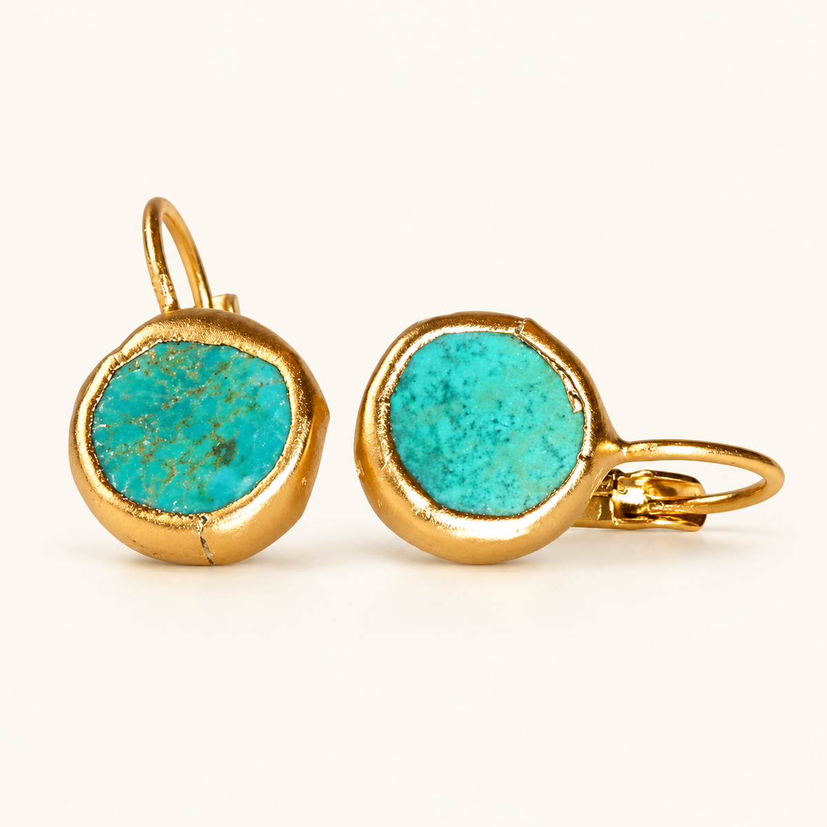Maia – Gold earrings with turquoise stone