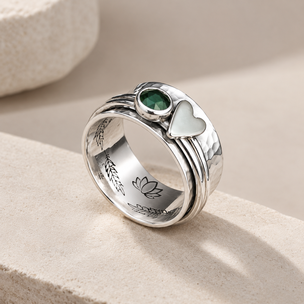 Maely – Retro style heart ring silver