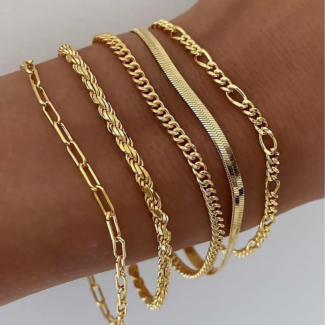 Elara – Minimalist style bracelet set for women