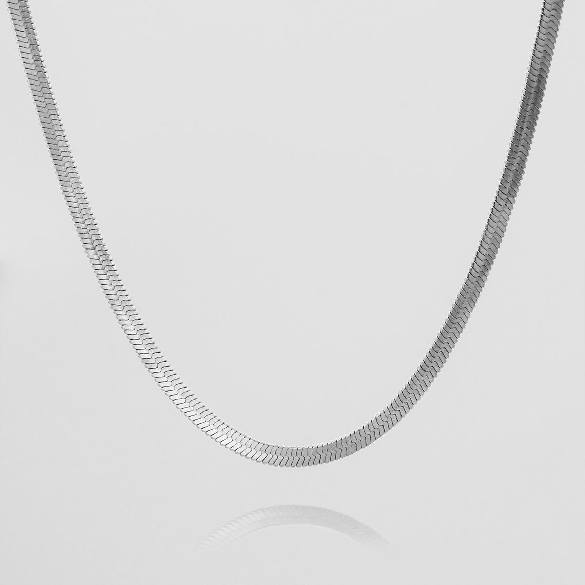 Juliette – Elegant chevron necklace