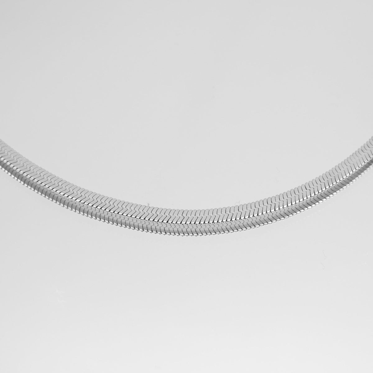 Juliette – Elegant chevron necklace