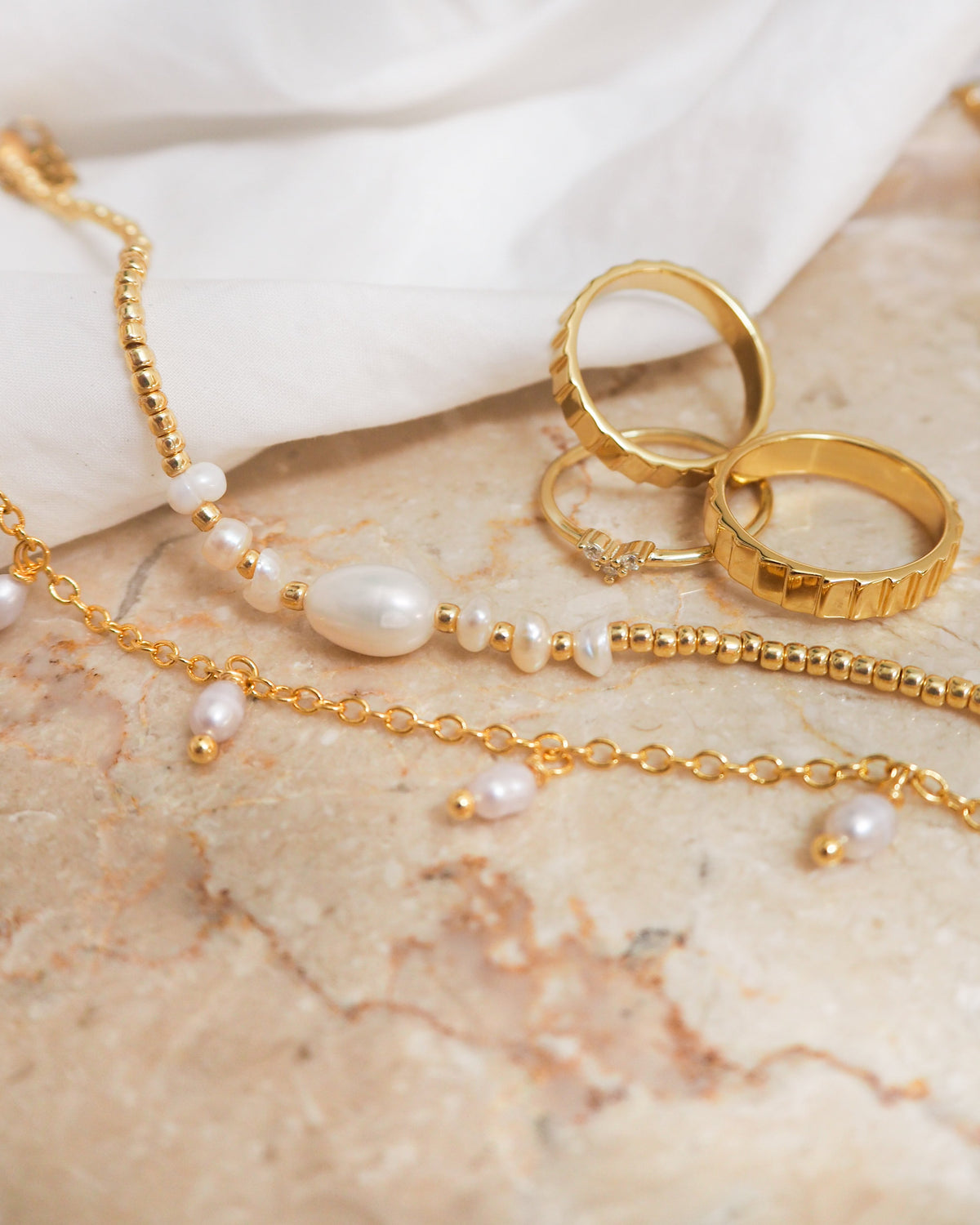 Gold freshwater chain for ankle