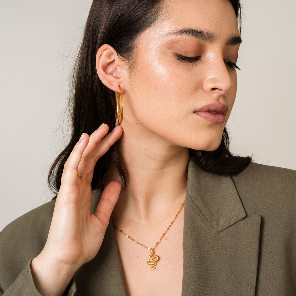 Camille – Elegant gold hoops