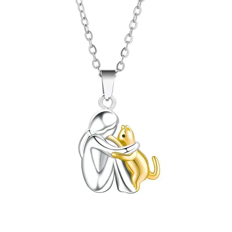 Mignon – Necklace with intertwined cat pendant