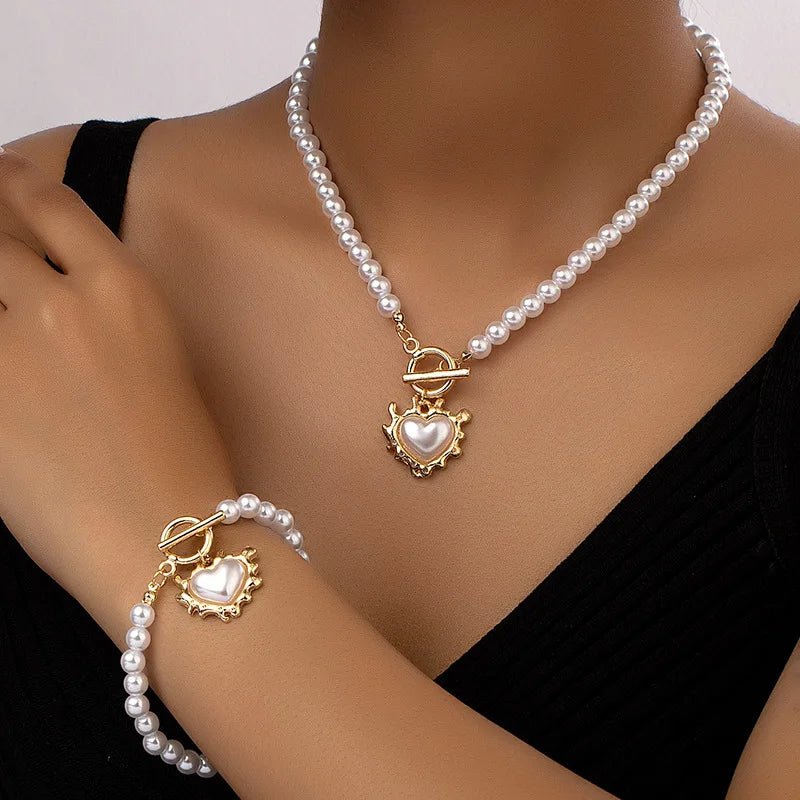Lara – Set of Necklace and Bracelet with Heart Beads