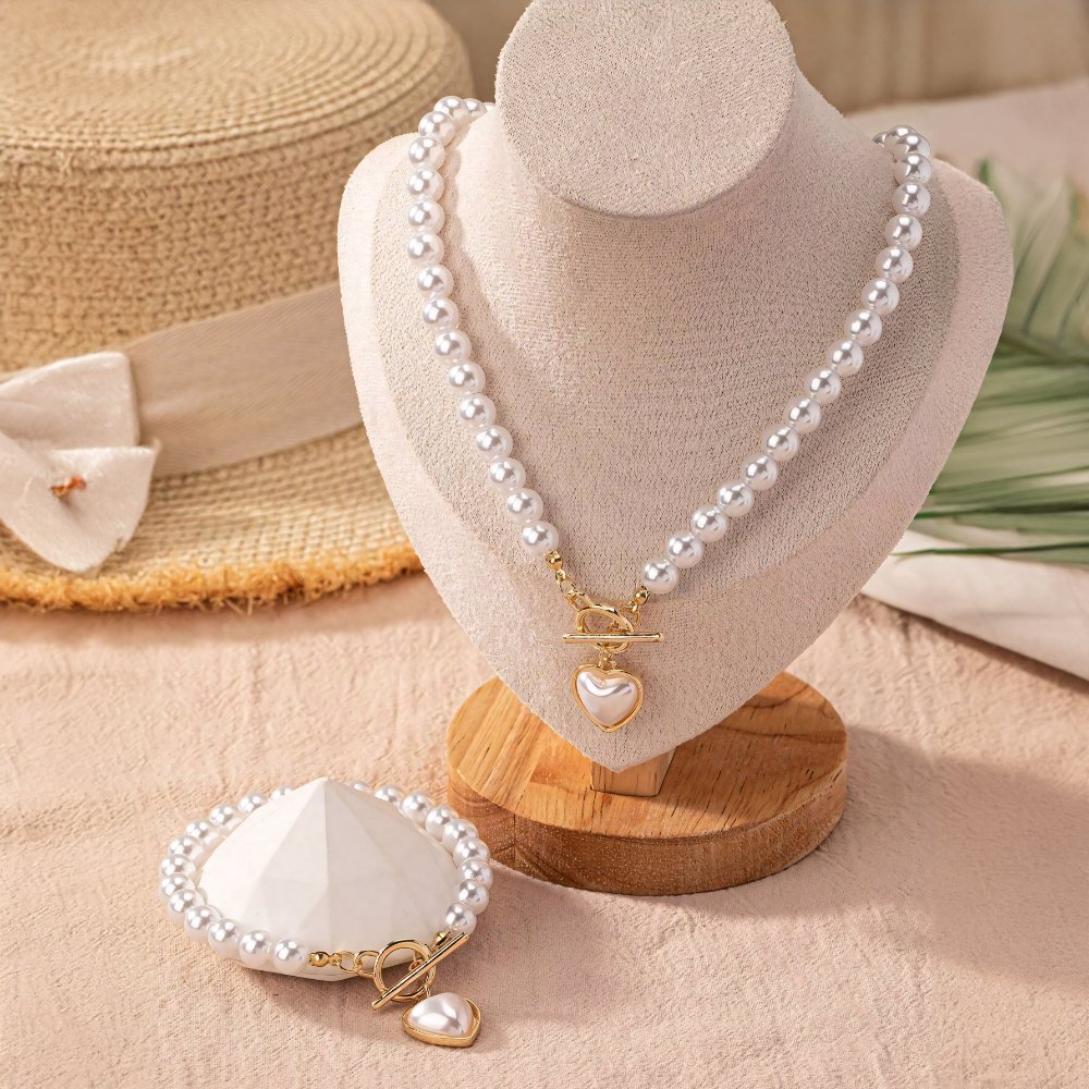 Lara – Set of Necklace and Bracelet with Heart Beads