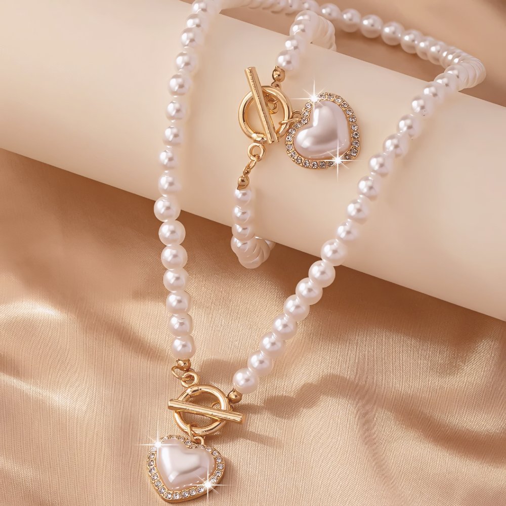 Lara – Set of Necklace and Bracelet with Heart Beads