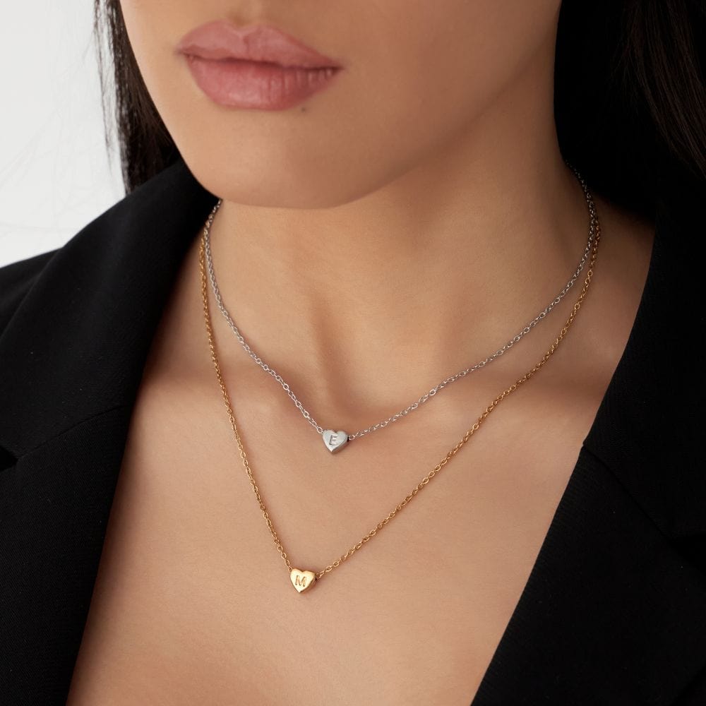 Amora – Necklace with initials in heart shape gold plating