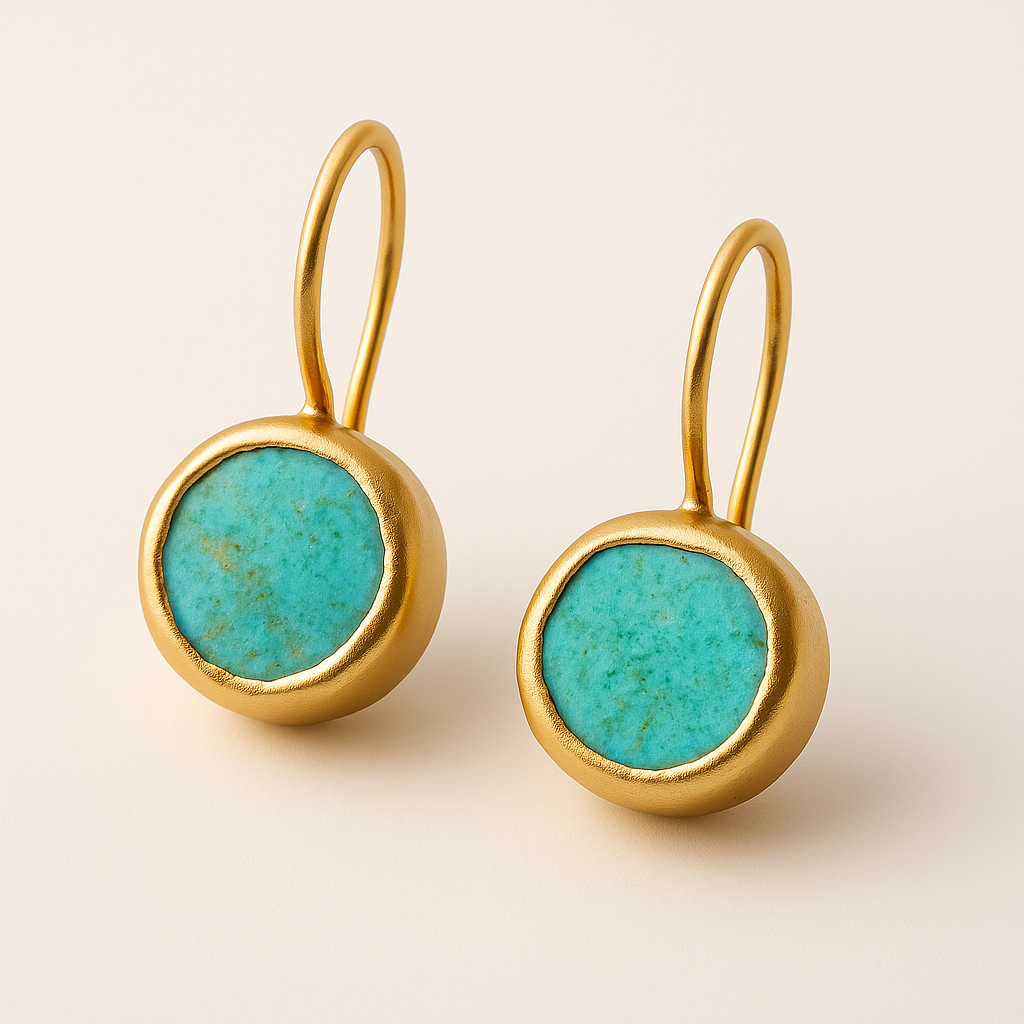 Maia – Gold earrings with turquoise stone