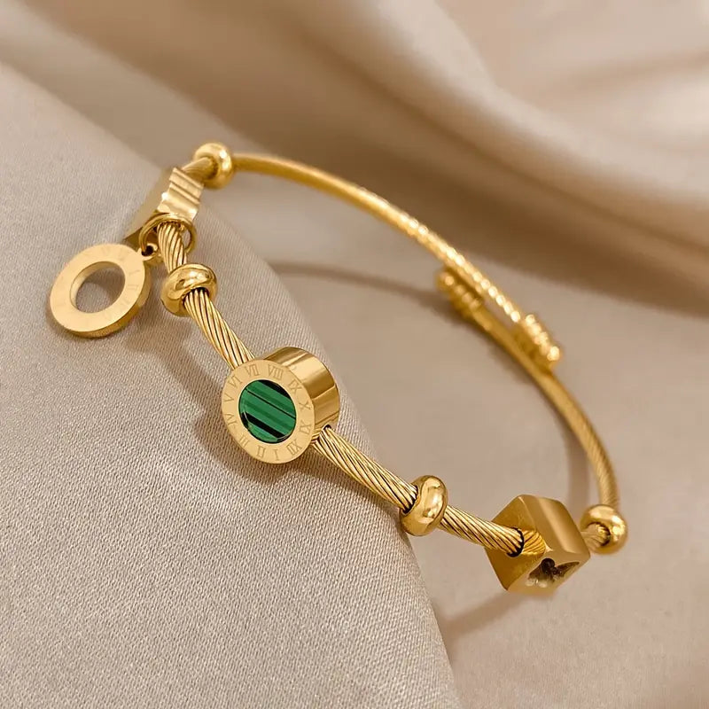Rhian – Signature gold bracelet