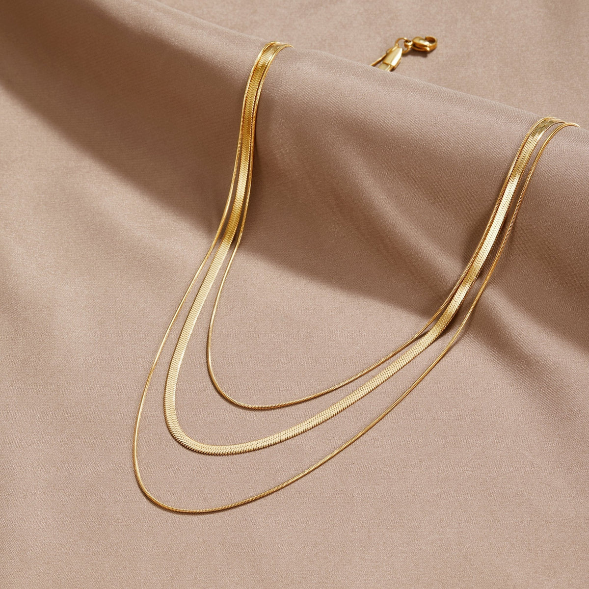 Alix – Multi-strand gold necklace