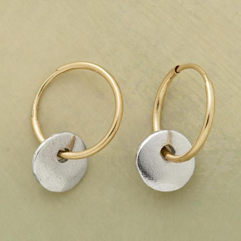 Seyna – Elegant earrings of golden and silver circles