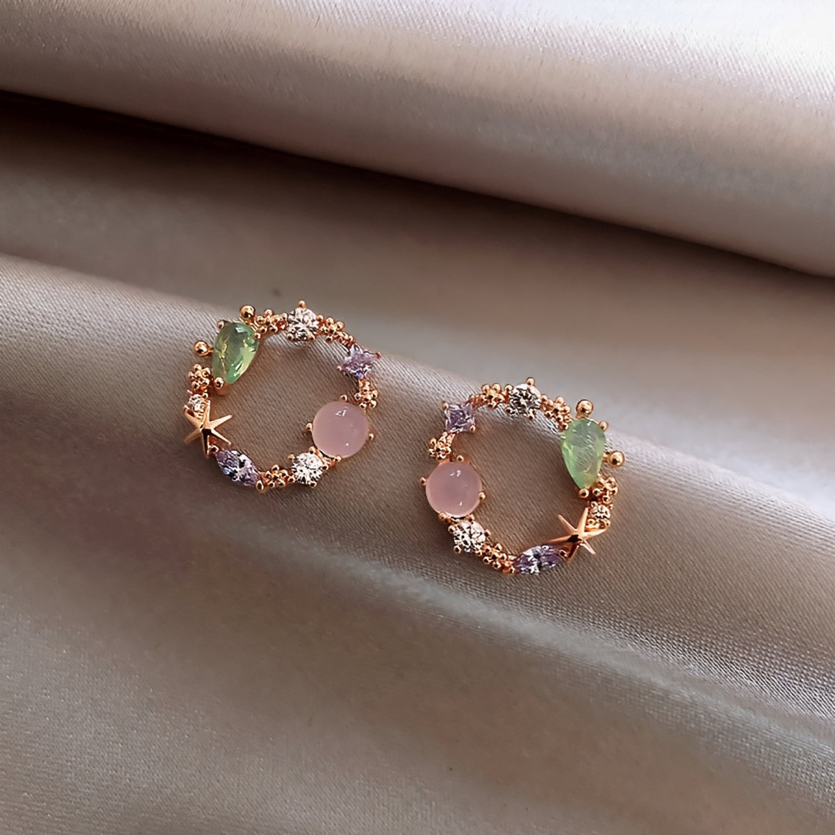 Florina – Crystal and rose gold flower earrings