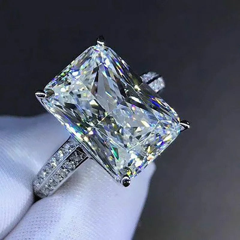 Jada – Eye-catching oversized ring