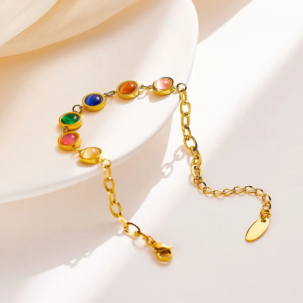 Maisie – Gold bracelet with colored stone