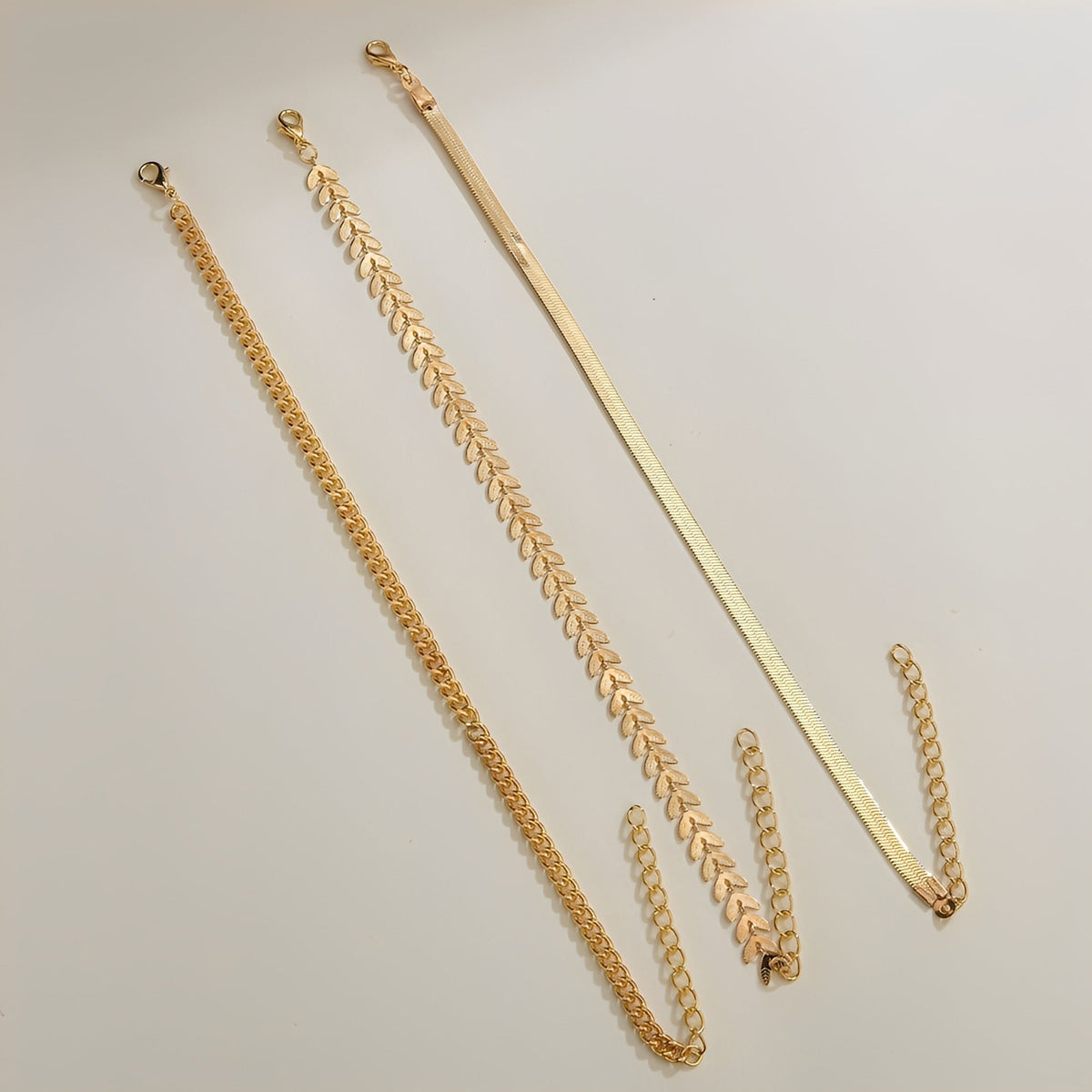 Odelia – Chic gold-colored ankle bracelet