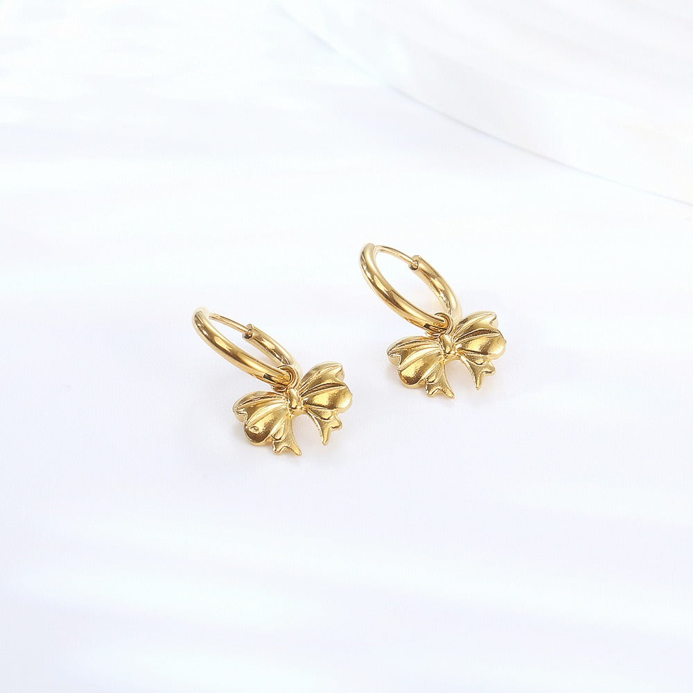 Carla – Elegant bow hoops