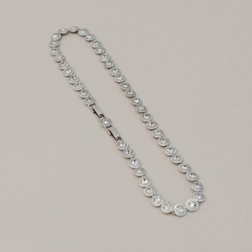 Victoria – Necklace and Bracelet with a Shiny Round Button
