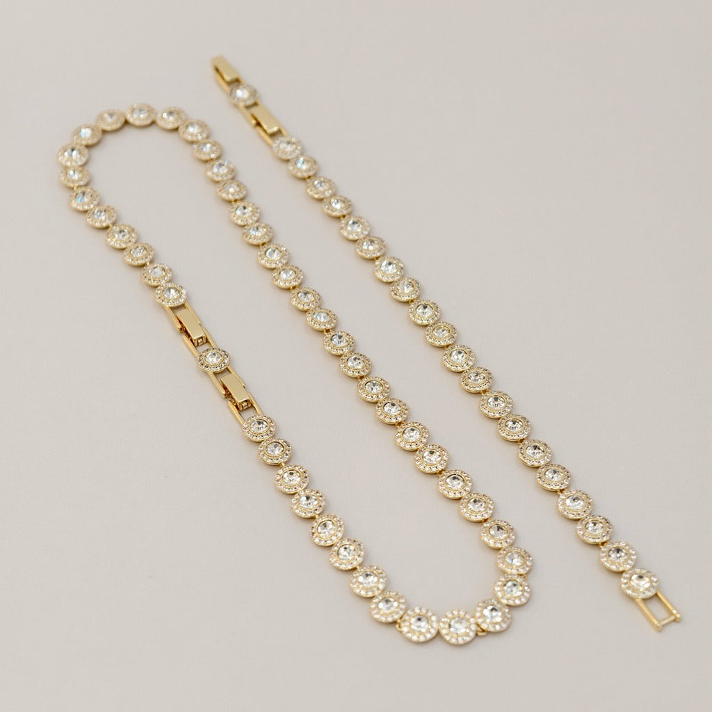 Victoria – Necklace and Bracelet with a Shiny Round Button