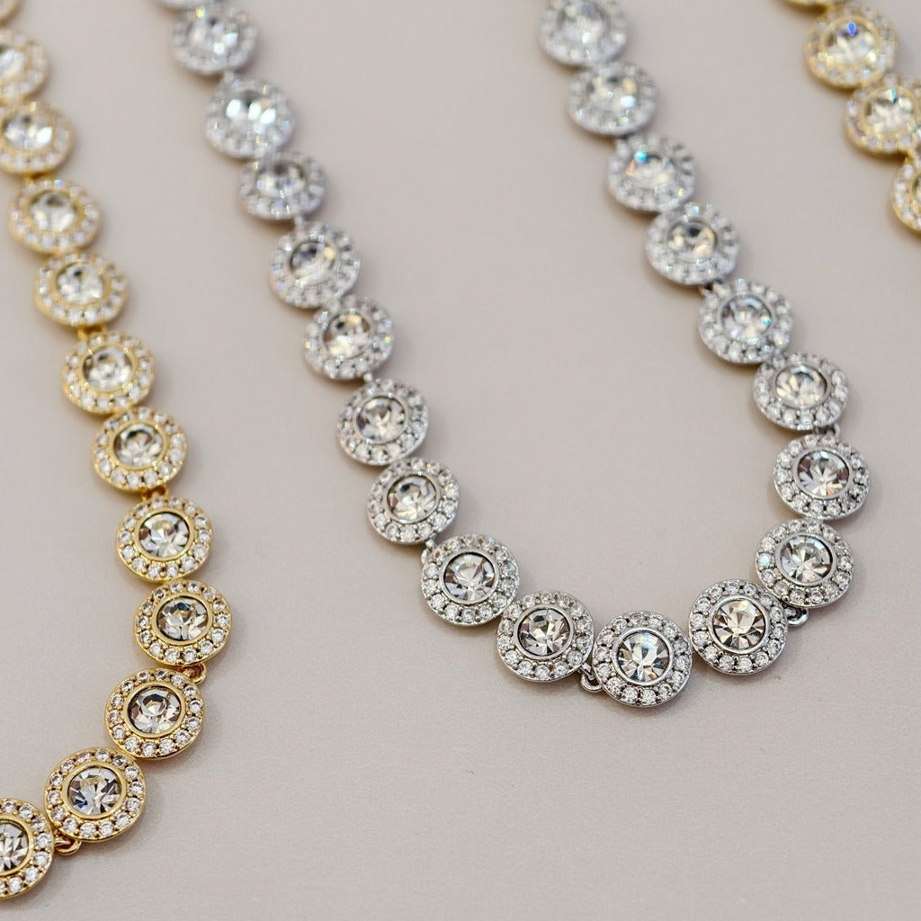 Victoria – Necklace and Bracelet with a Shiny Round Button