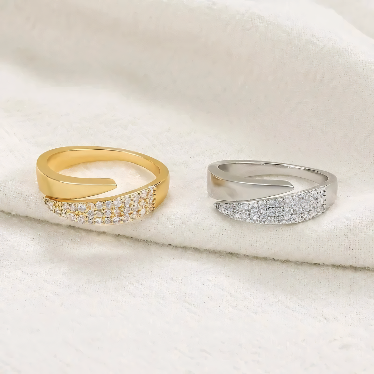 Irina – Curved ring