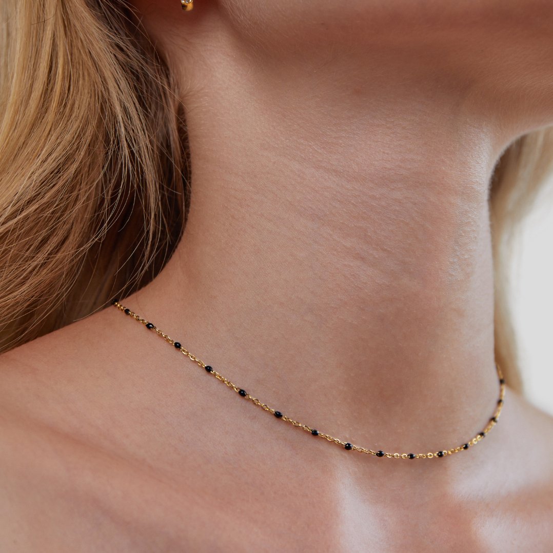 Yara – Elegant black pearl necklace